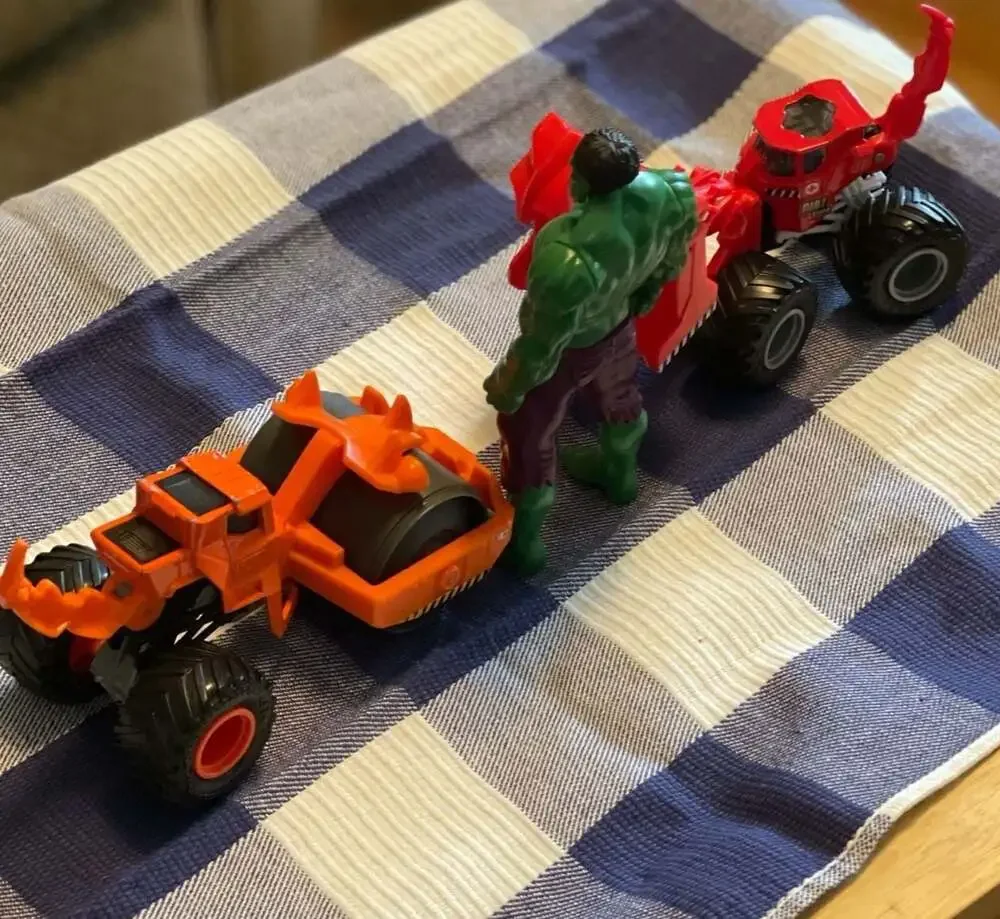 Hulk & Dirt Dawgs Monster Truck‎ Toy Imaginative Play Combo Lot
